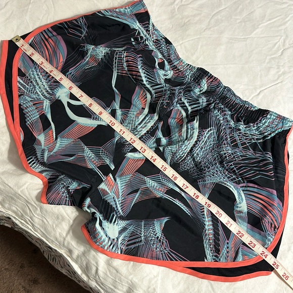 Nike Dri-Fit Shorts - Picture 12 of 12